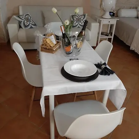 La Giara Blu Apartment *