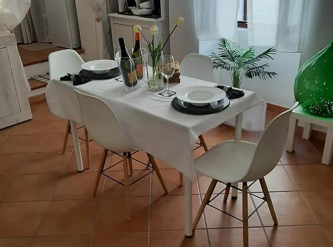 La Giara Blu Apartment *